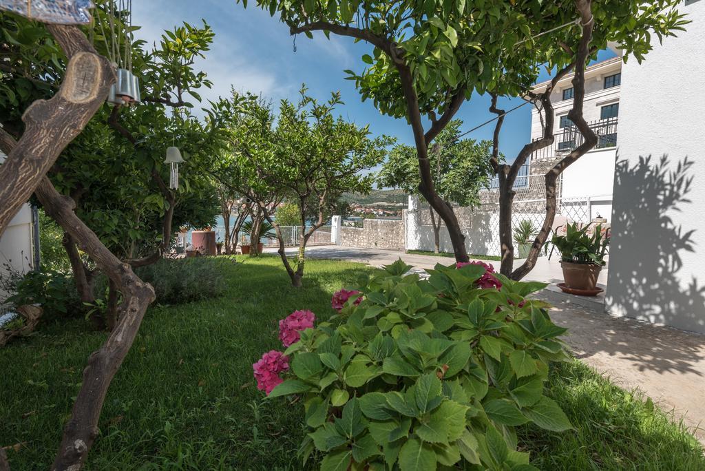 Apartments Coce Trogir Extérieur photo