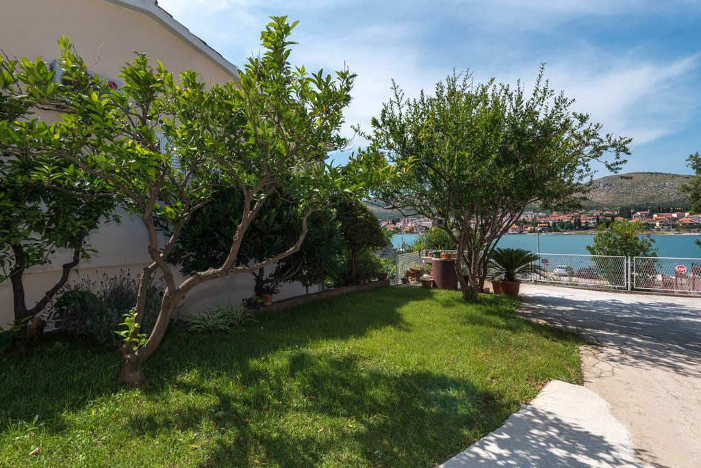 Apartments Coce Trogir Extérieur photo